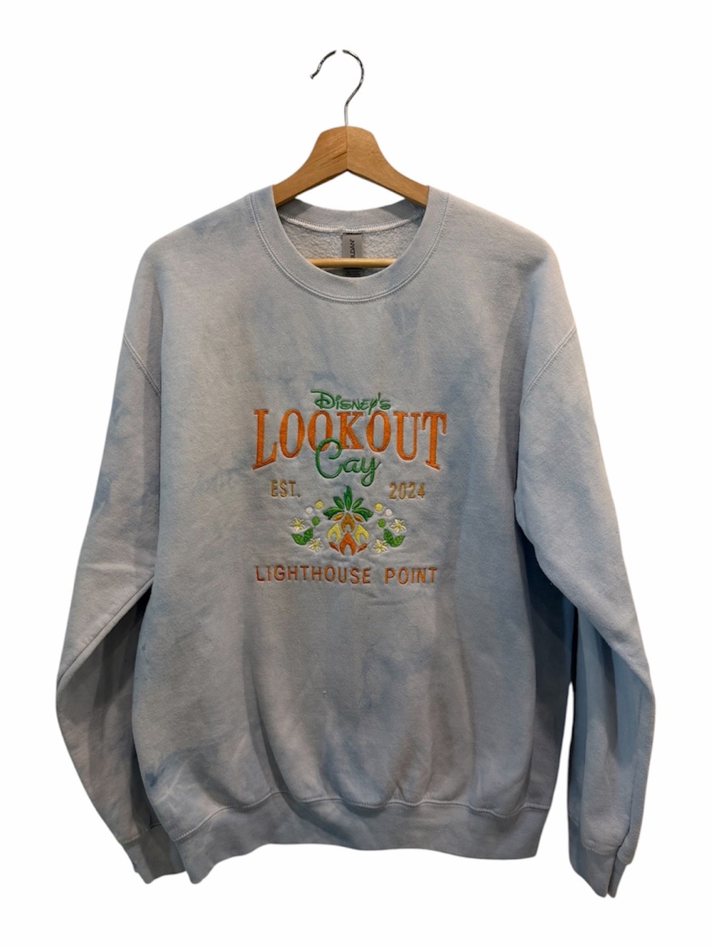 Disney Cruise Line Lookout Cay Light Blue and White Crewneck Sweatshirt Unisex M
